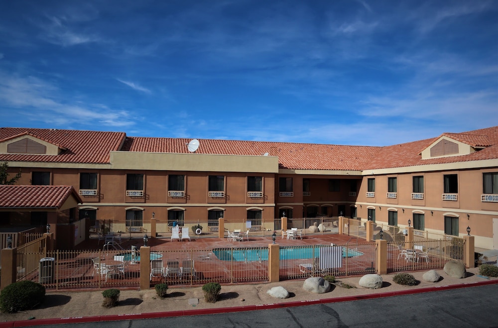 Oasis Inn And Suites Joshua Tree 29 Palms 3/41