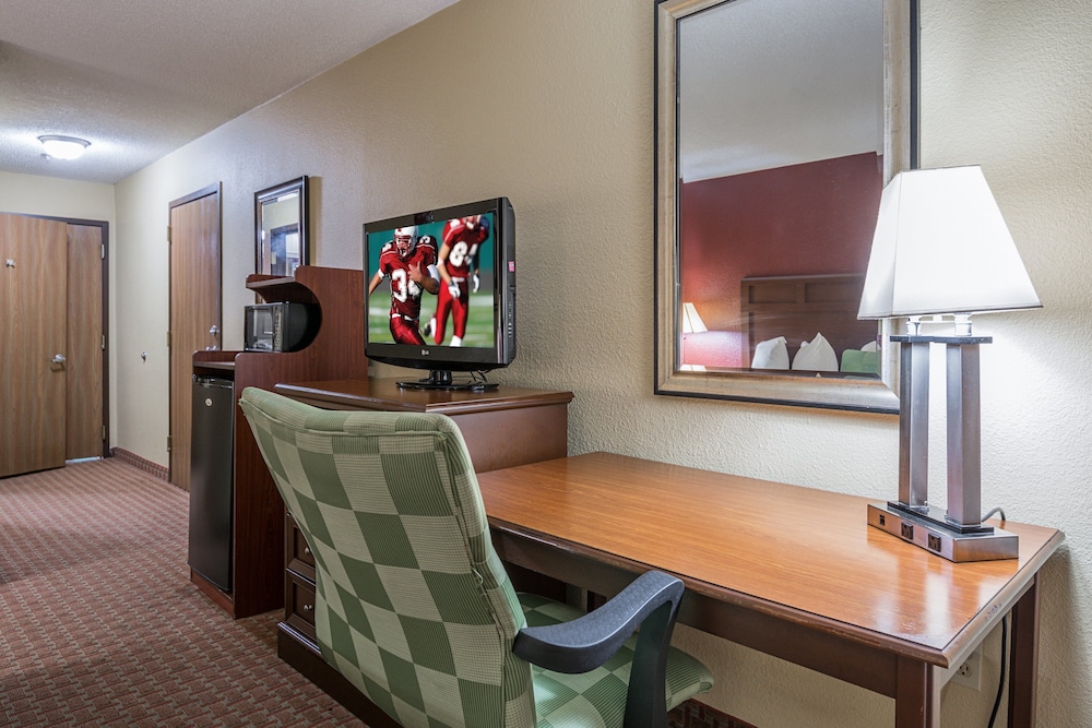 Red Roof Inn And Suites Little Rock 25/33