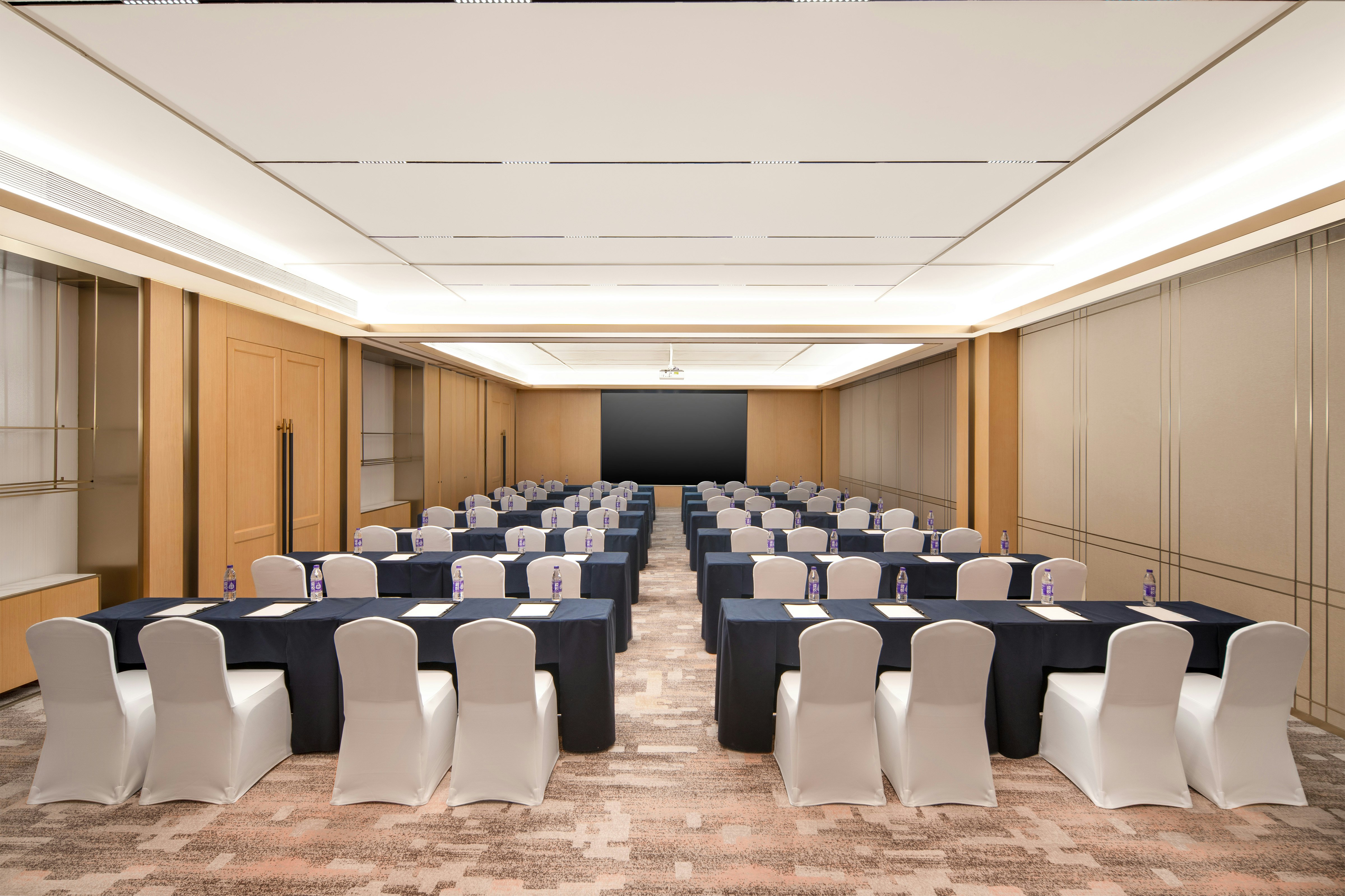Hilton Garden Inn Xuzhou Pengcheng Square 34/36