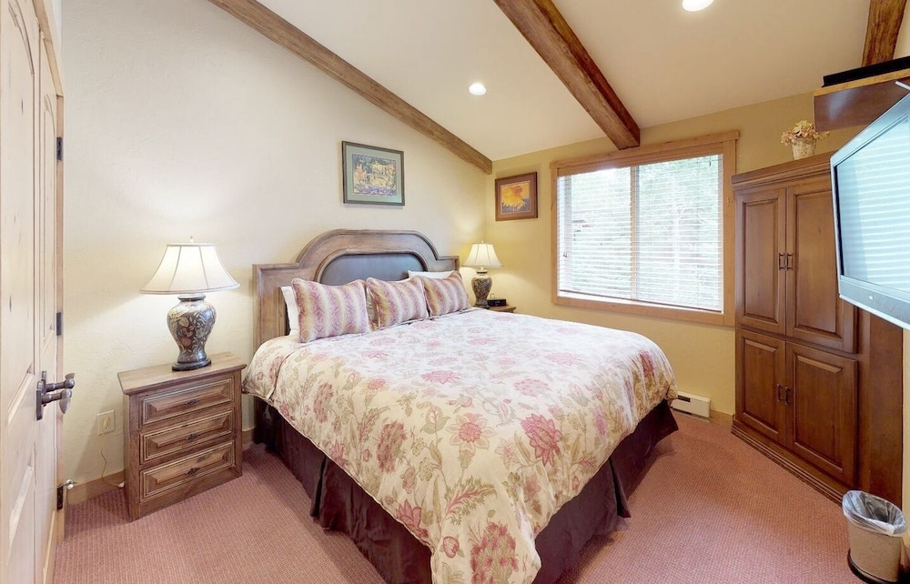 2 Bedrooms, Condo, Terracehouse 64