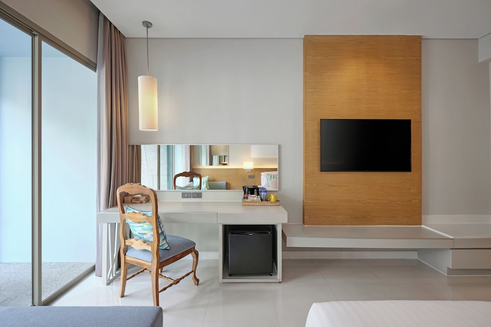 The Kee Resort and Spa 67/74