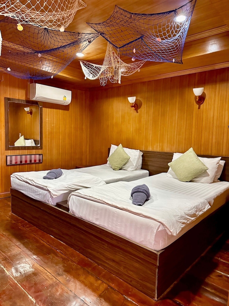 Lipe Power Beach Resort 13/50