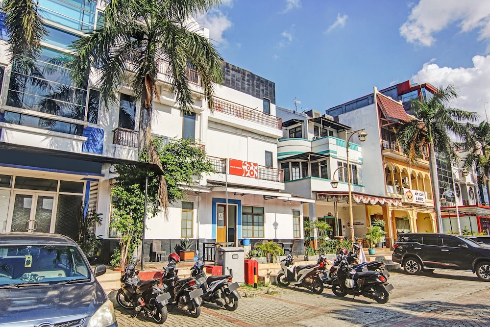 Reddoorz Near Mall Of Indonesia 15/18