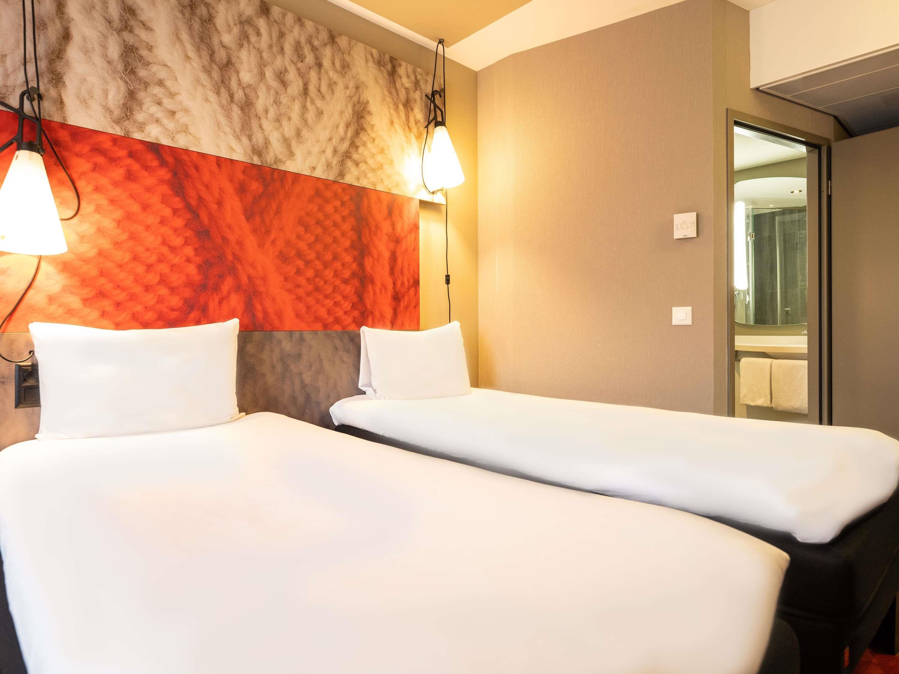 Standard, Twin Beds