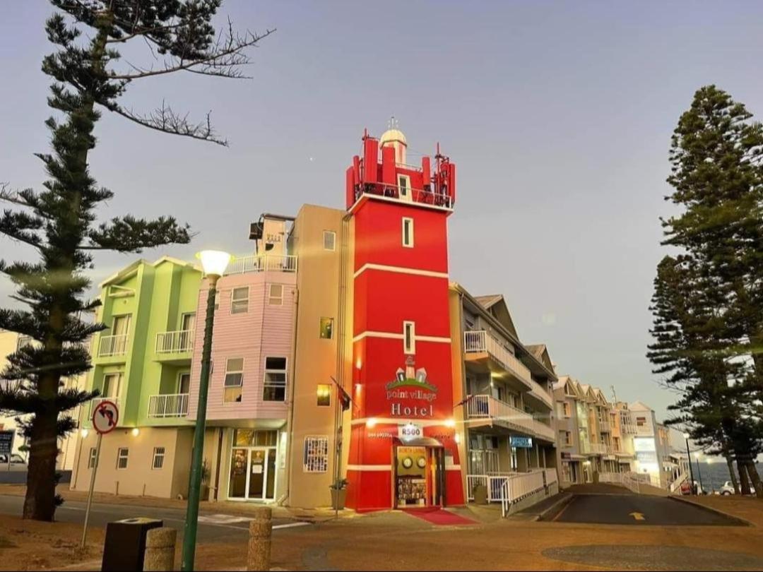 Point Village Hotel 2/76