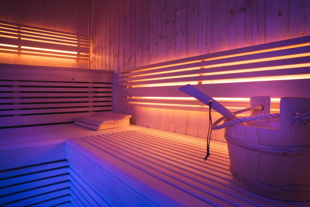 swimming pool spa