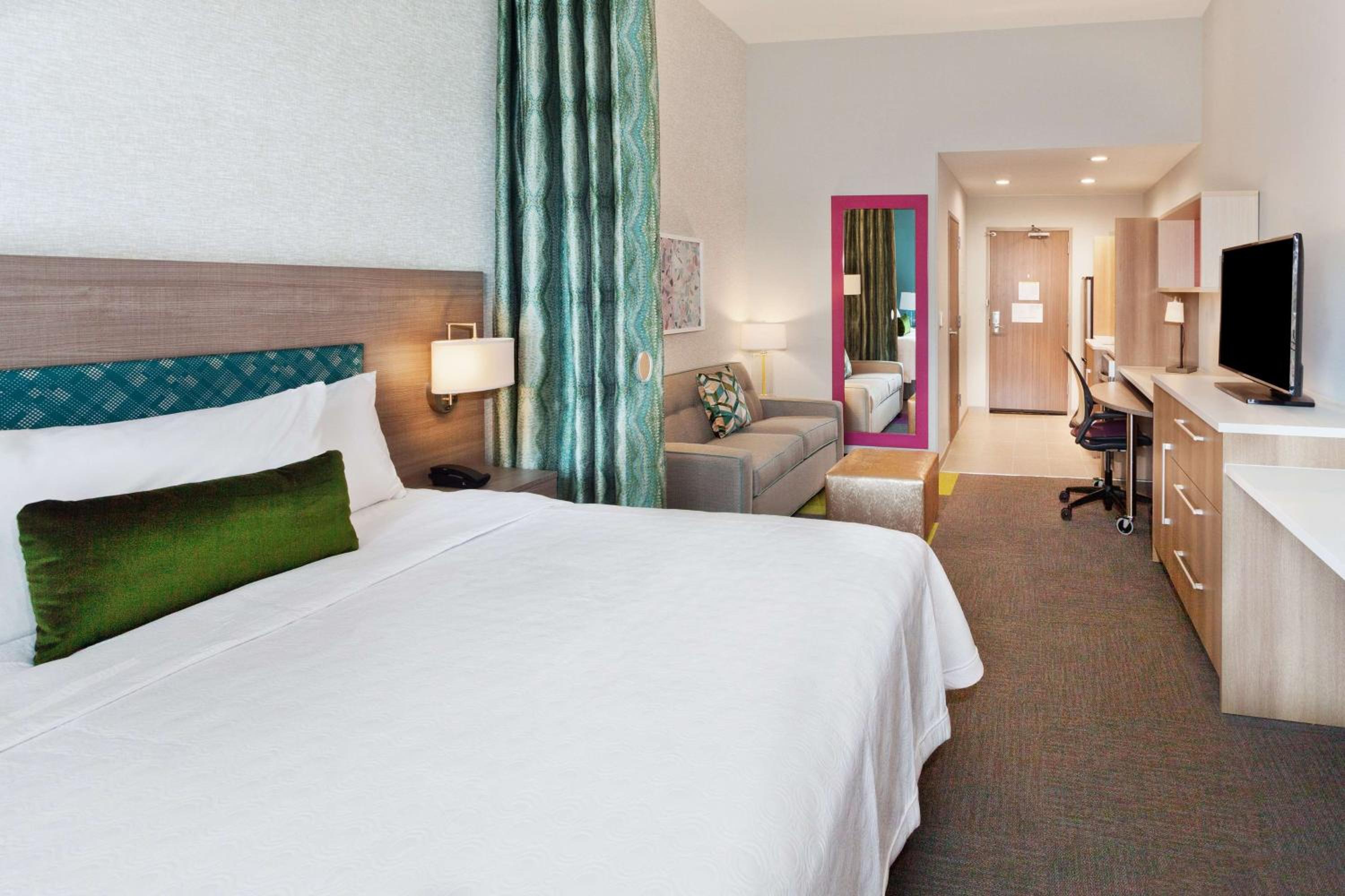 STUDIO, SUITE, KING BED, ACCESSIBLE