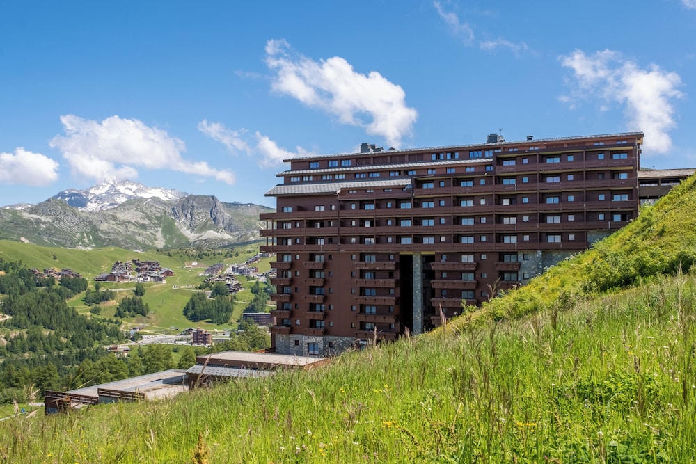 PIERRE AND VACANCES PREMIUM LES HAUTS BOIS 47/50