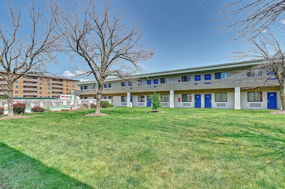 Motel6 Villa Park, IL - Chicago West 58/65