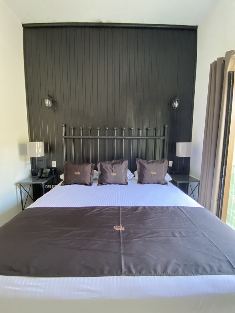Hotel Plata Condesa 30/55