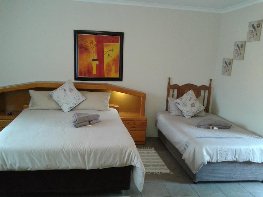 Kalahari Guest House 7/50