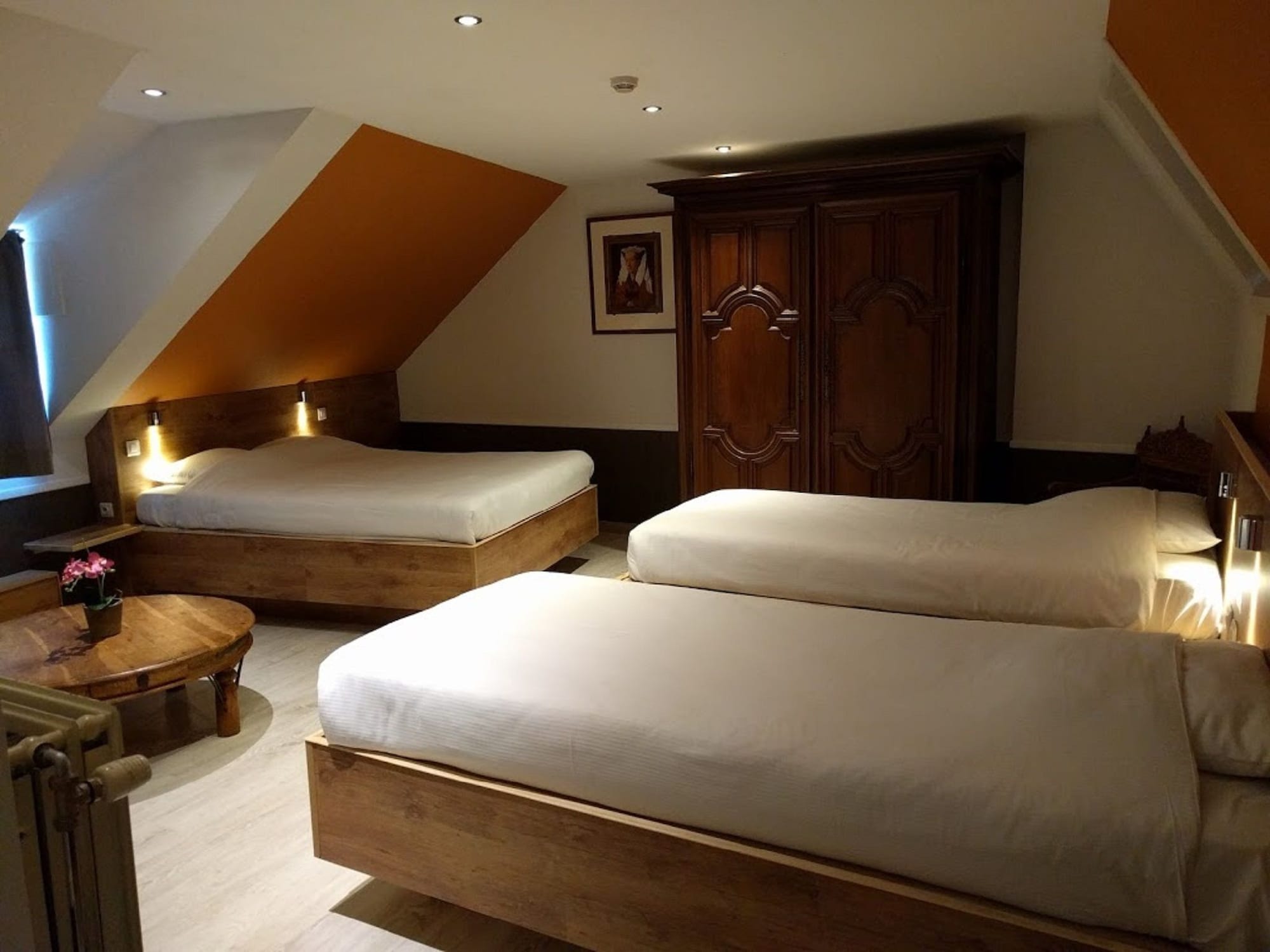 ROOM, QUADRUPLE, CANAL VIEW
