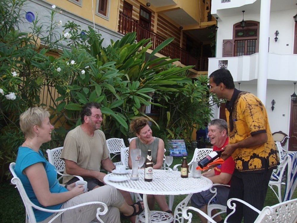 The Villa Hotel 22/42