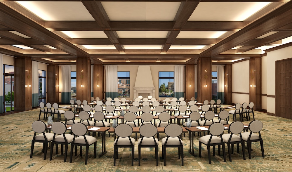 The Benson Hotel and Faculty Club 53/61