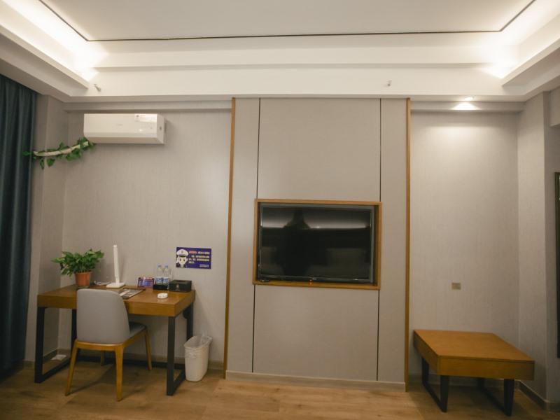 GreenTree Inn Jiuquan Century Plaza Hotel 63/68