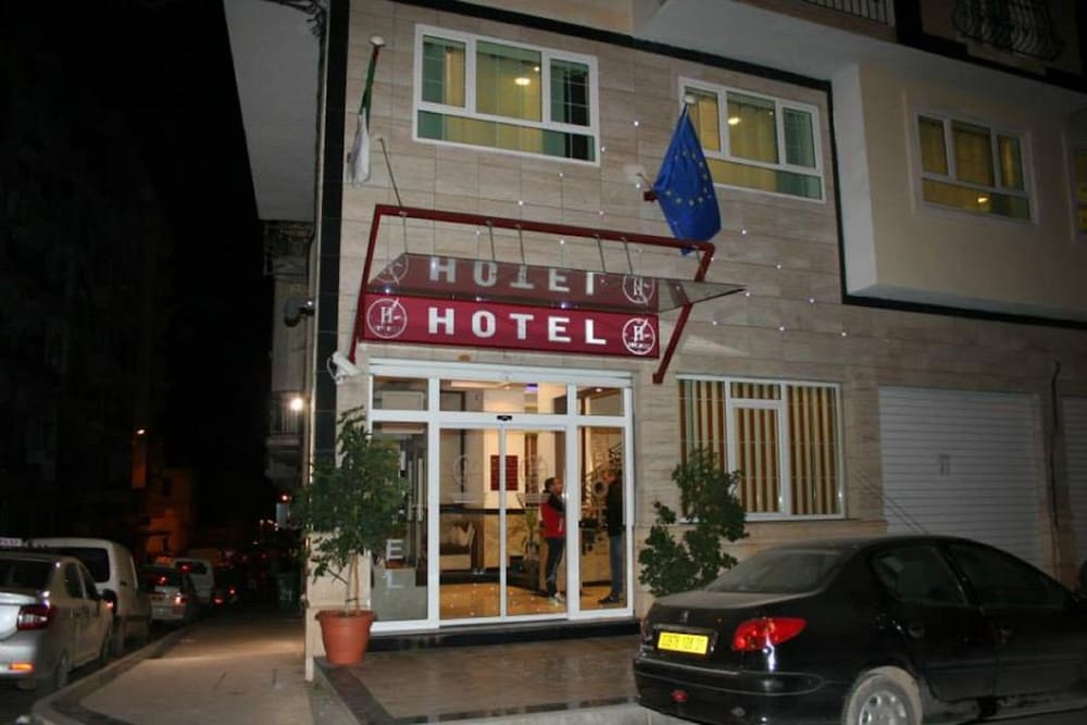 Hotel Les 2 Horloges 15/21