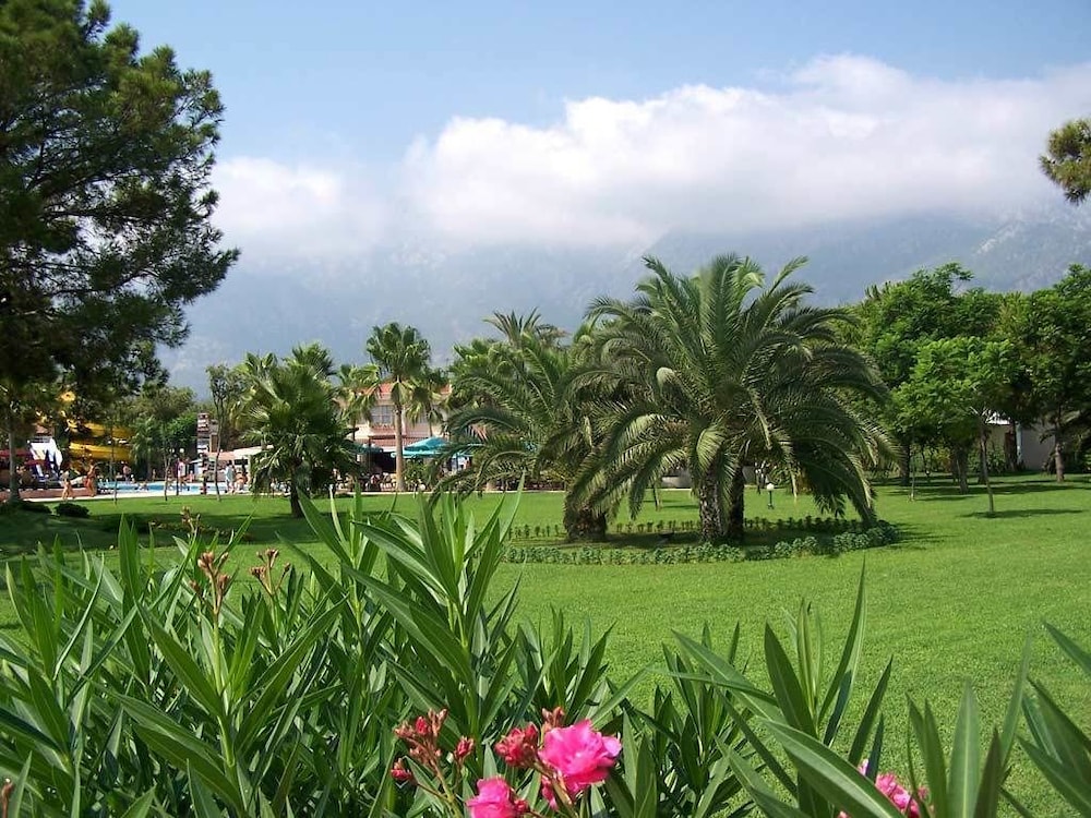 Club Boran Mare Beach 33/50