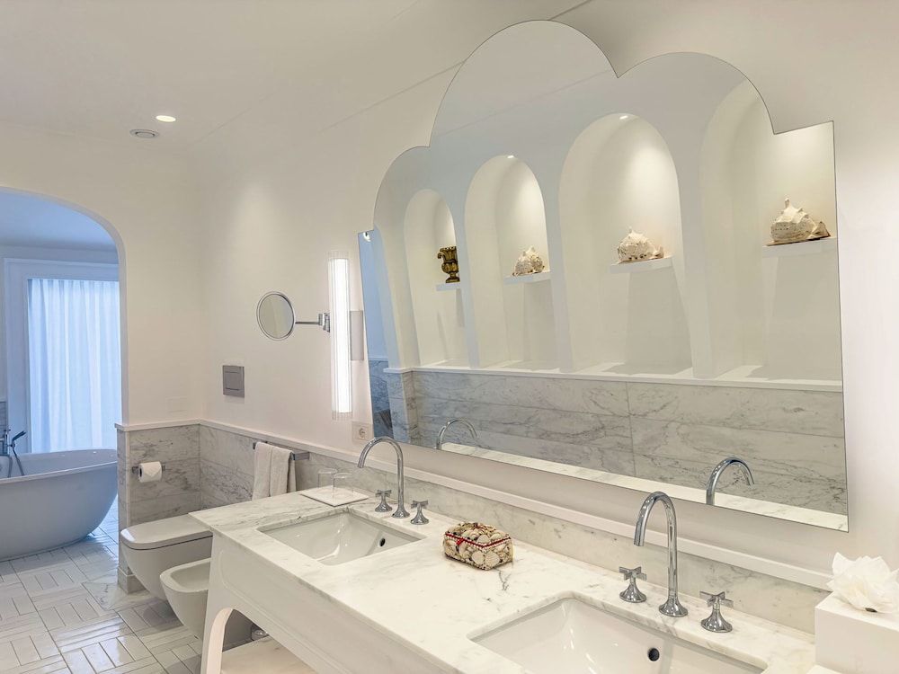 Penthouse Suite, King Bed, Sea View, Sofa، Grand Hotel Europa Palace 5/10