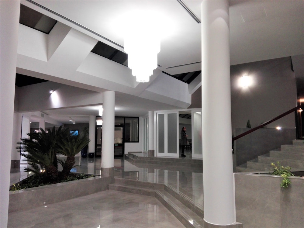 Hotel D Aragona 8/40