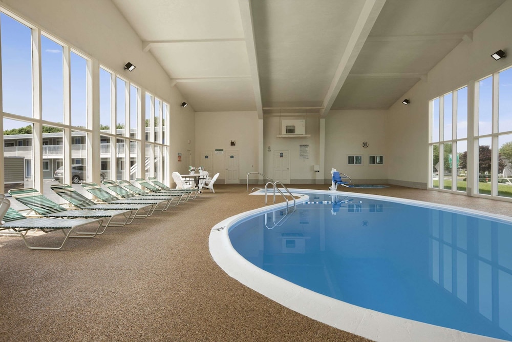 Days Inn By Wyndham West Yarmouth/Hyannis Cape Cod Area 3/16