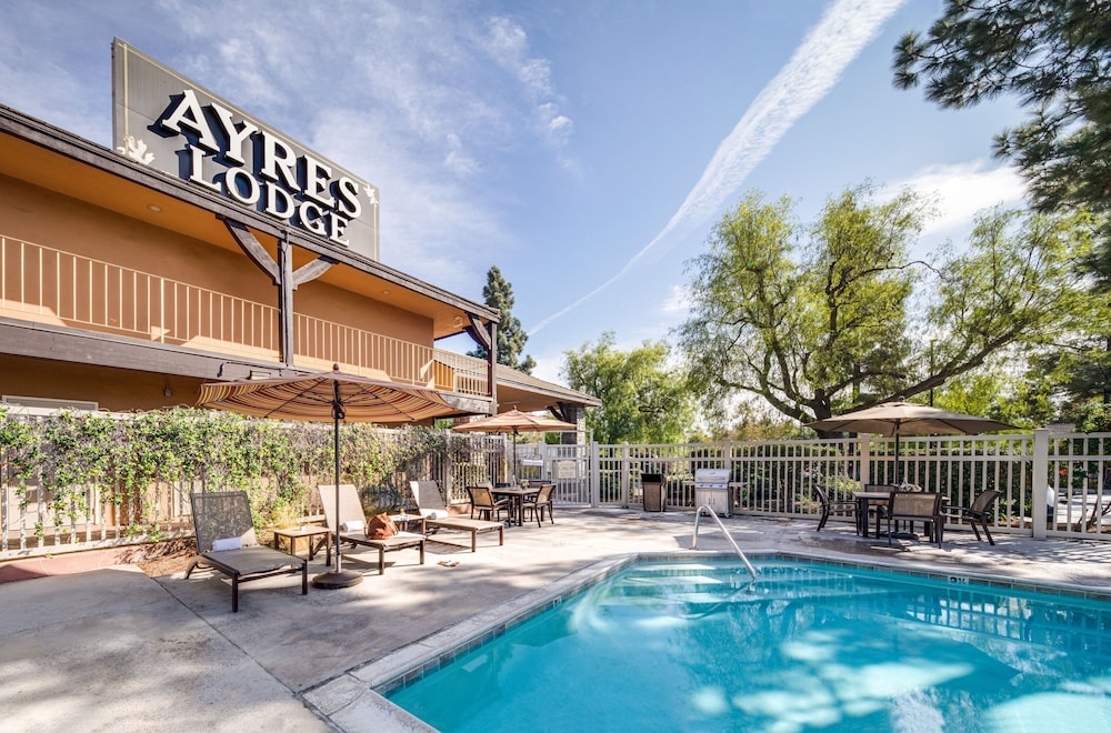 Ayres Lodge Alpine 1/40