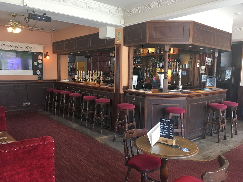 Wellington Hotel 27/35