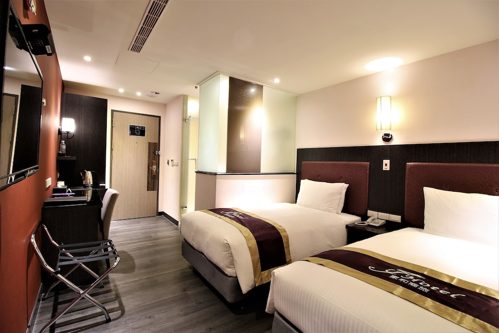 J Hotel 11/60