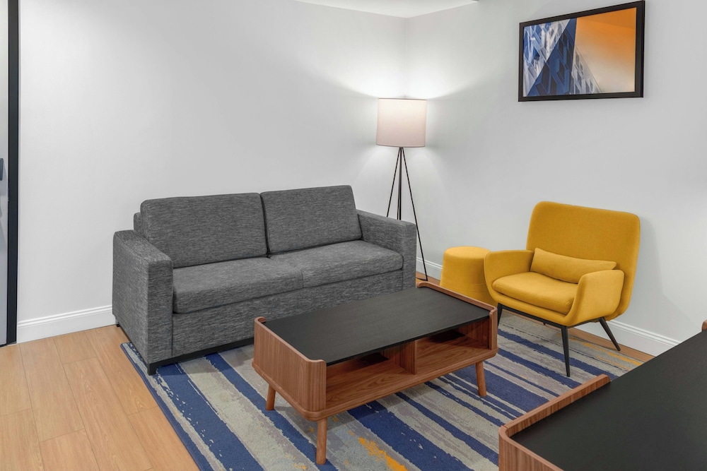 Aloft New York Brooklyn 26/48