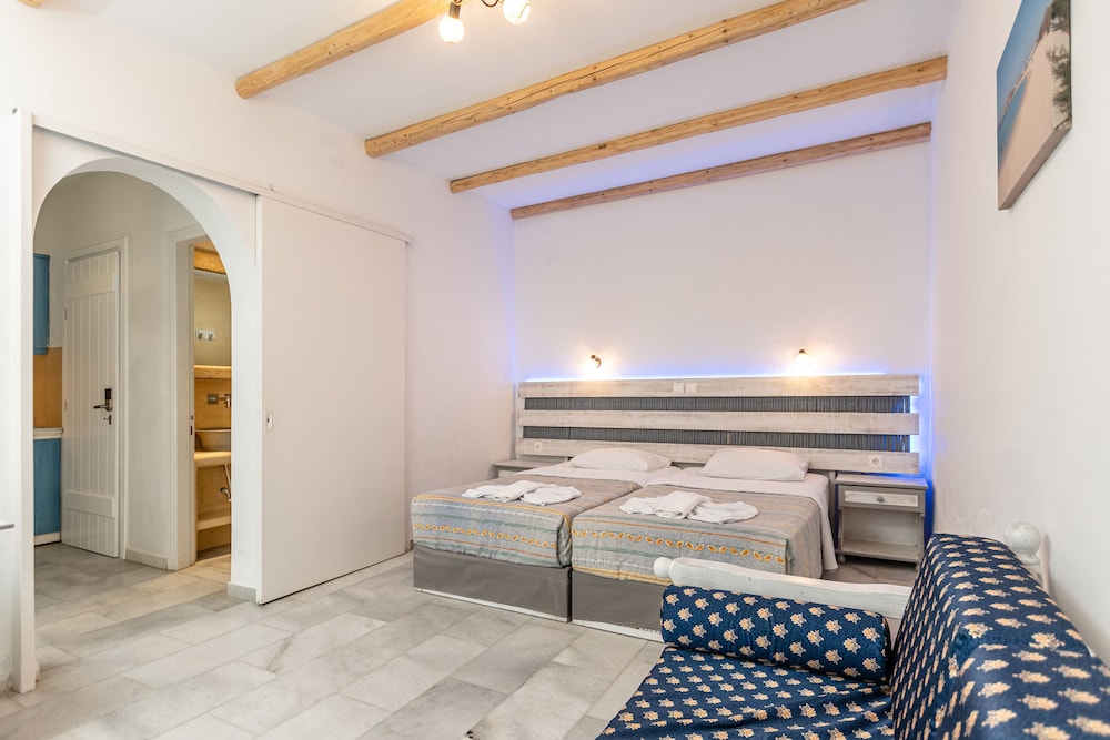 Agios Prokopios Hotel 31/59