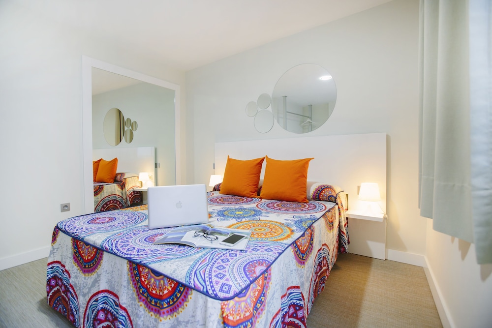 PREMIUM, SUITE, TERRACE