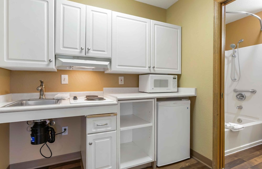 Extended Stay America Suites Phoenix - Scottsdale 50/52