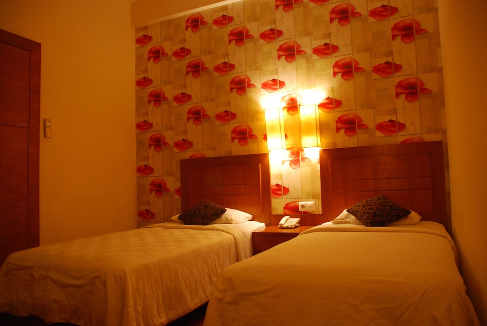 ROYAL JELITA HOTEL 10/45