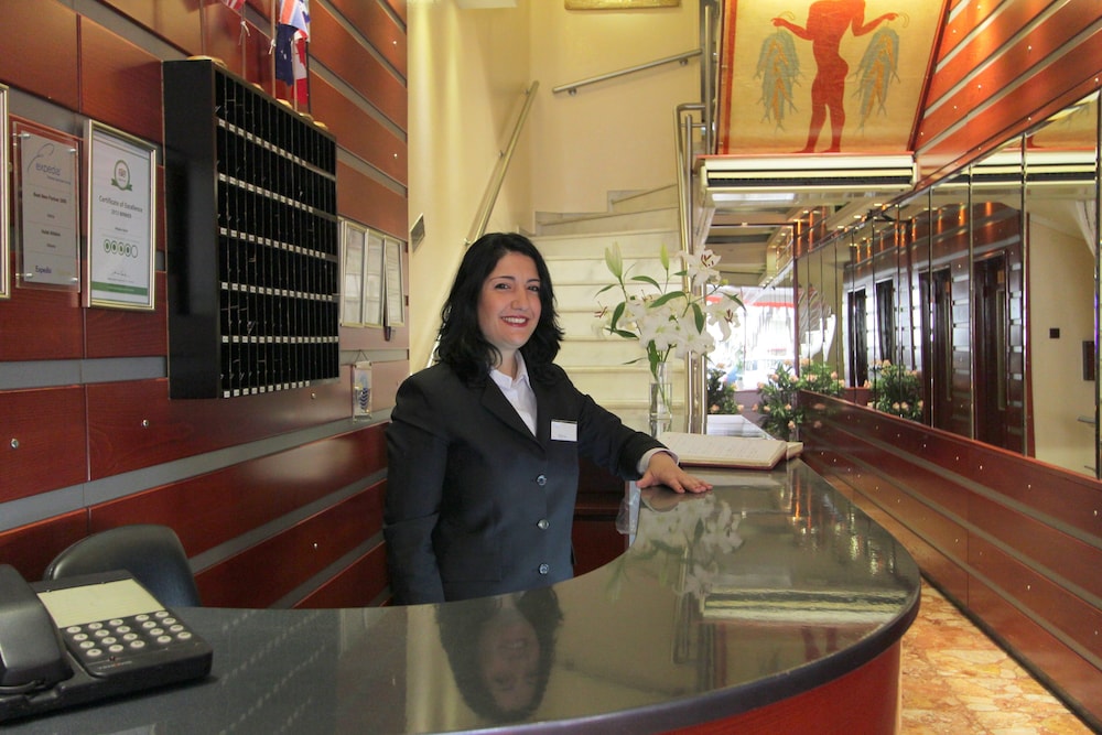 Attalos Hotel 9/48