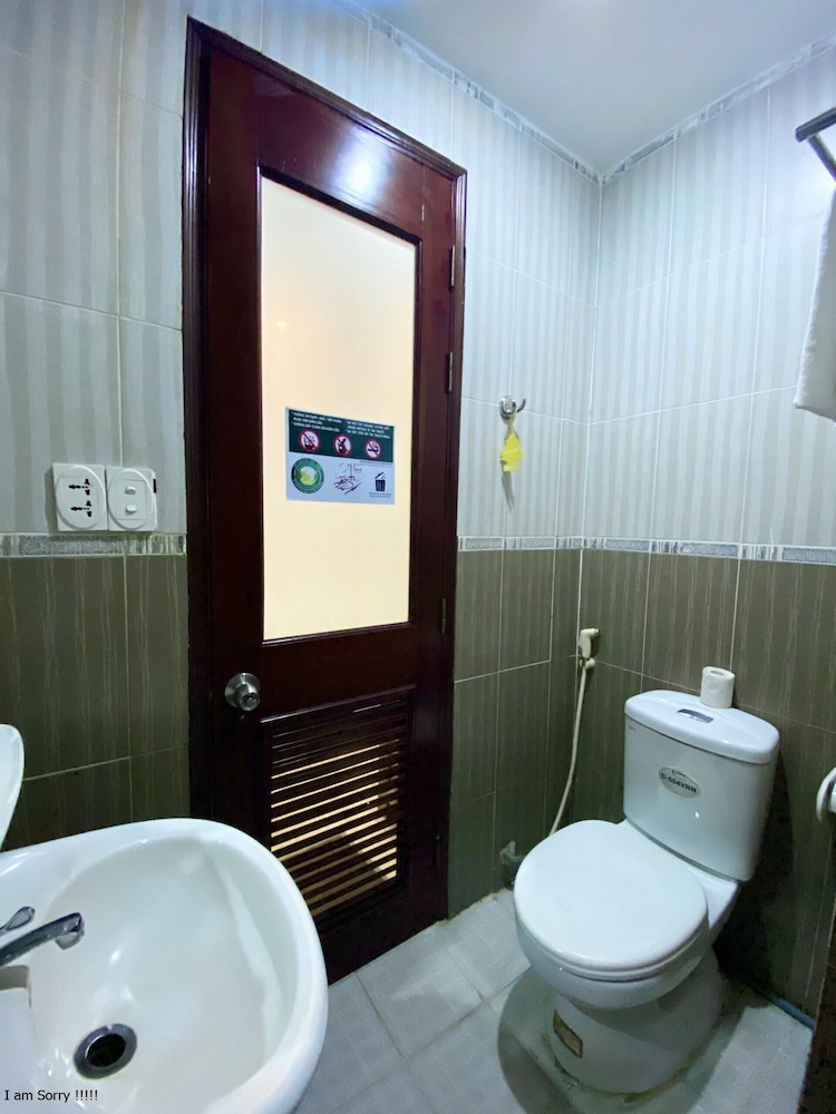 Mi Linh Hotel 56/62