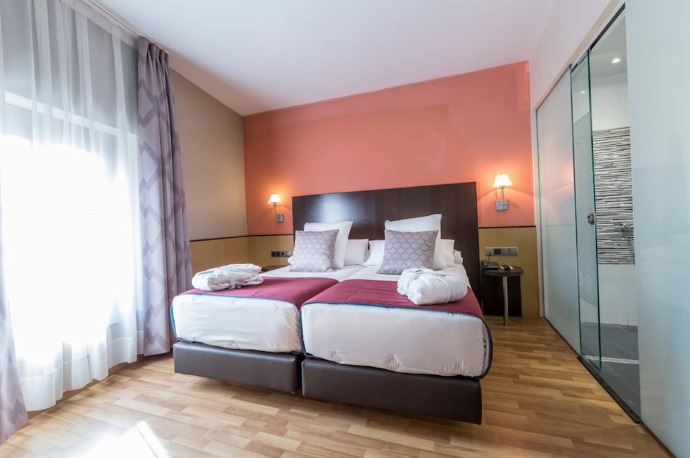 Hotel Ronda Lesseps 27/90