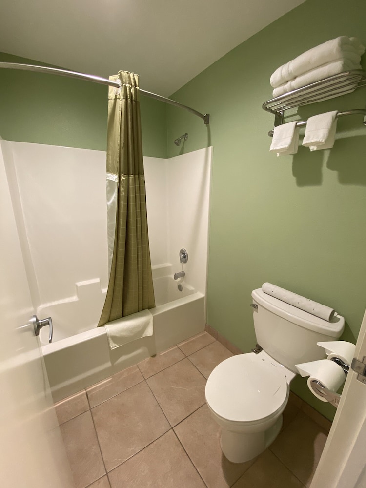Rancho California Inn 22/43