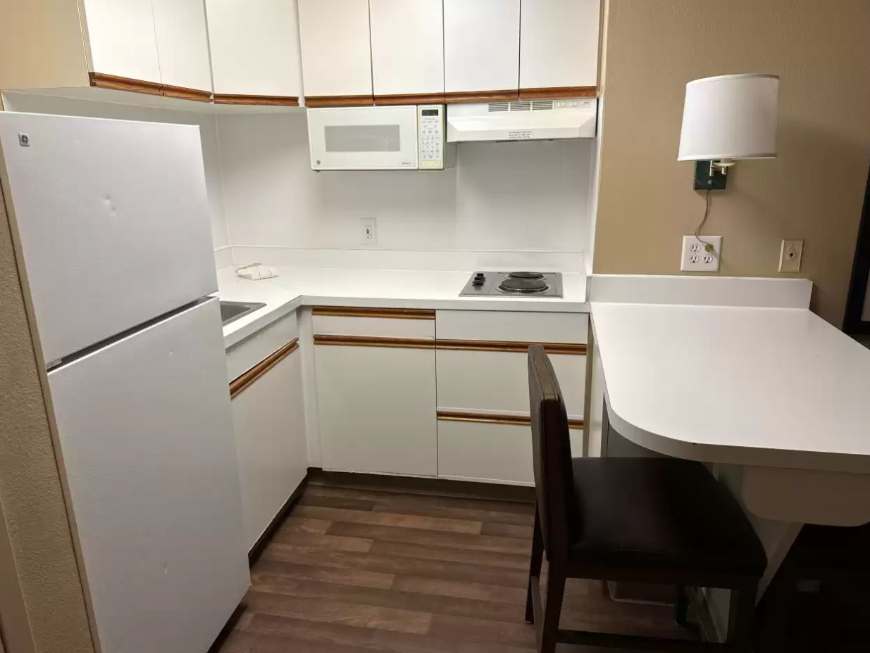 EFFICIENCY, SUITE, QUEEN BED, ACCESSIBLE