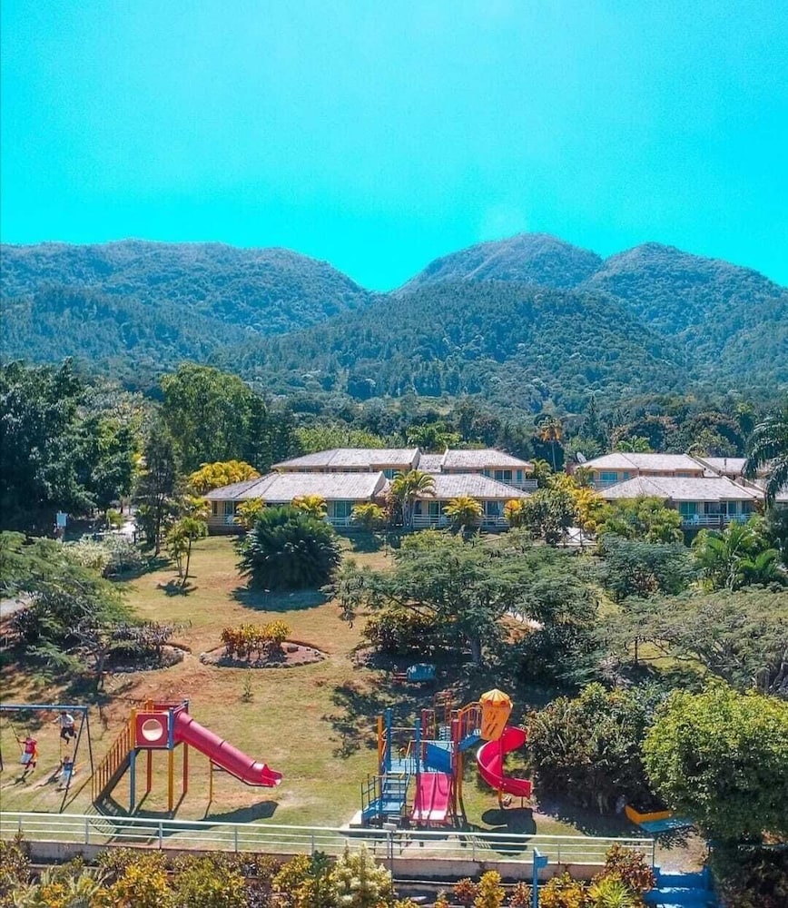 Jarabacoa River Club 34/57