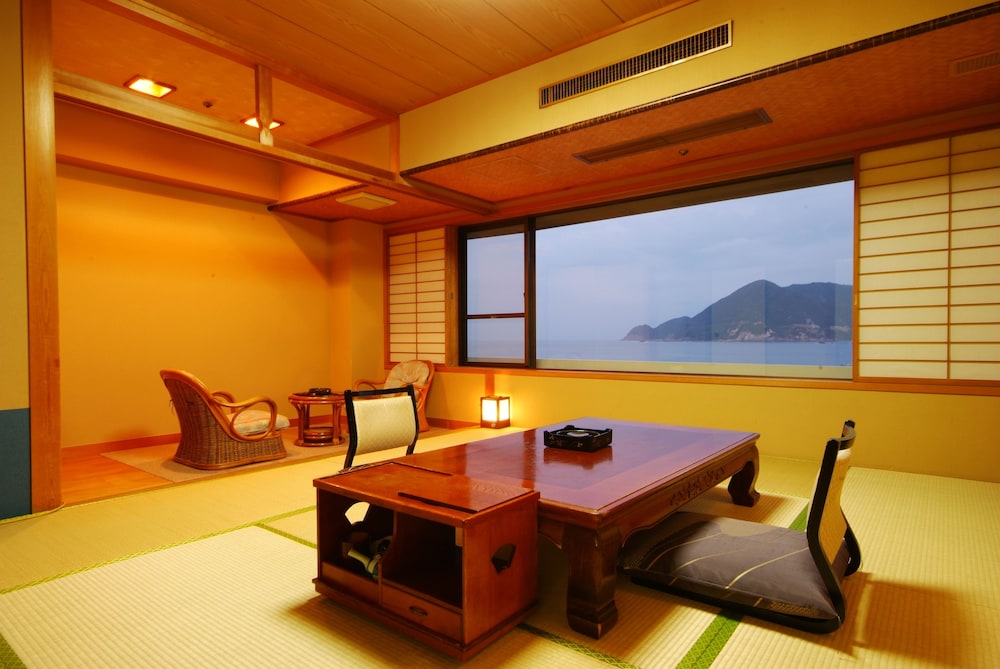 OKUKINOSAKI SEASIDE HOTEL 10/23