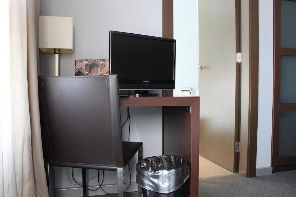 Hotel Madanis Liceo 38/50