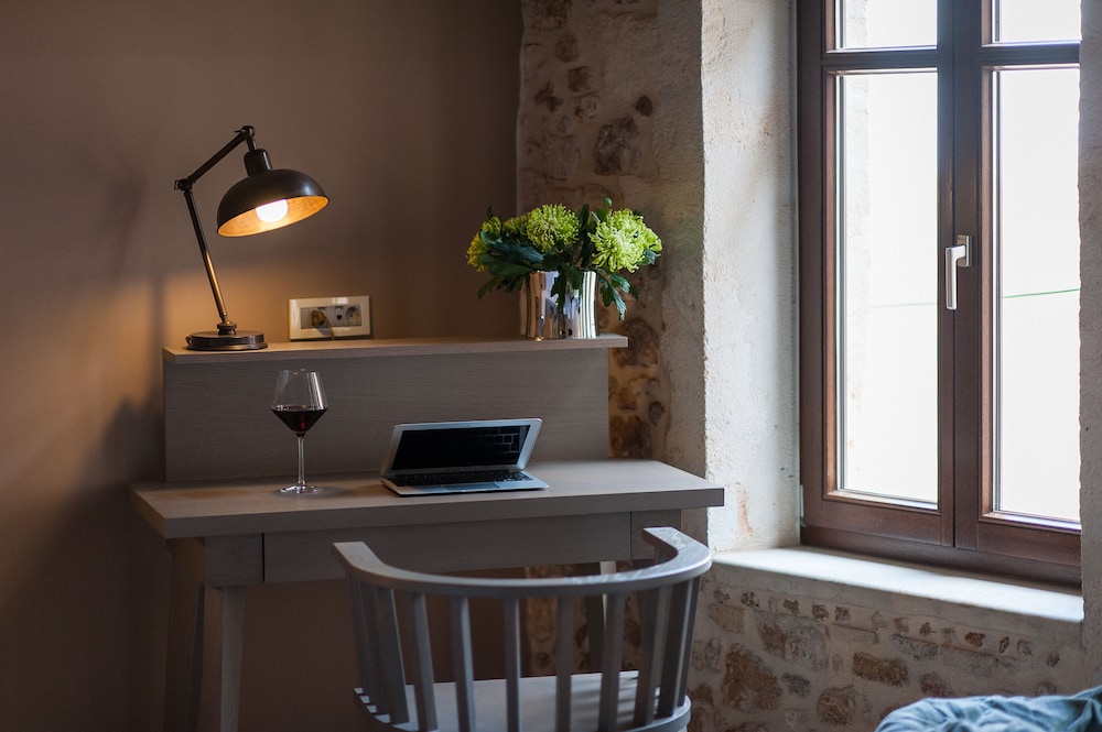 Serenissima Boutique Hotel 62/71