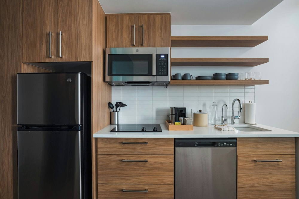 Element by Marriott Phoenix North Norterra 46/46