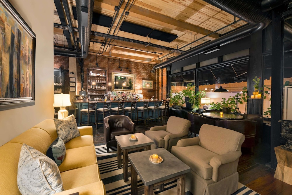 Hawthorn Suites By Wyndham Rome 17/24