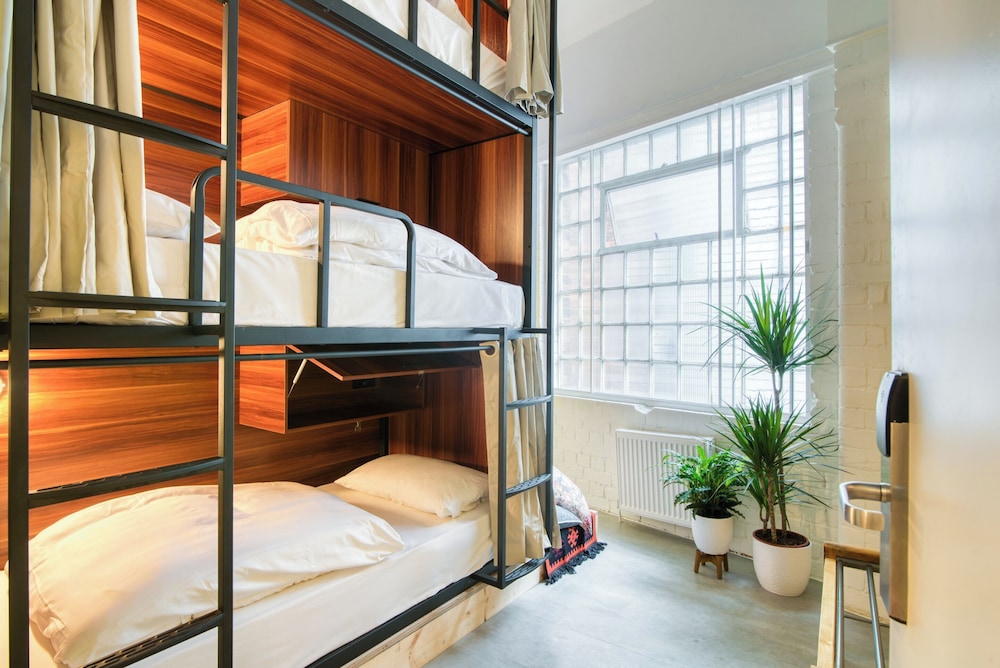 ECONOMY, TWIN BEDS