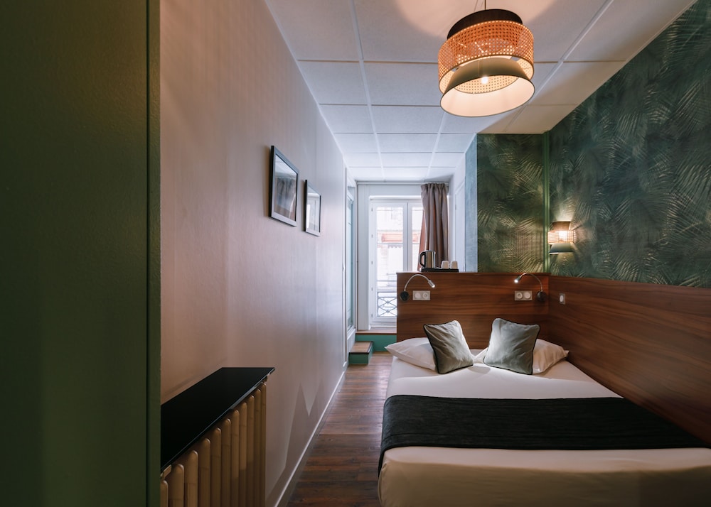 Hotel Du Dauphin 25/55