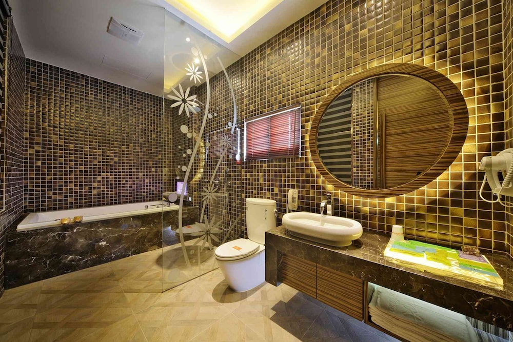 Han Guan Motel 47/48