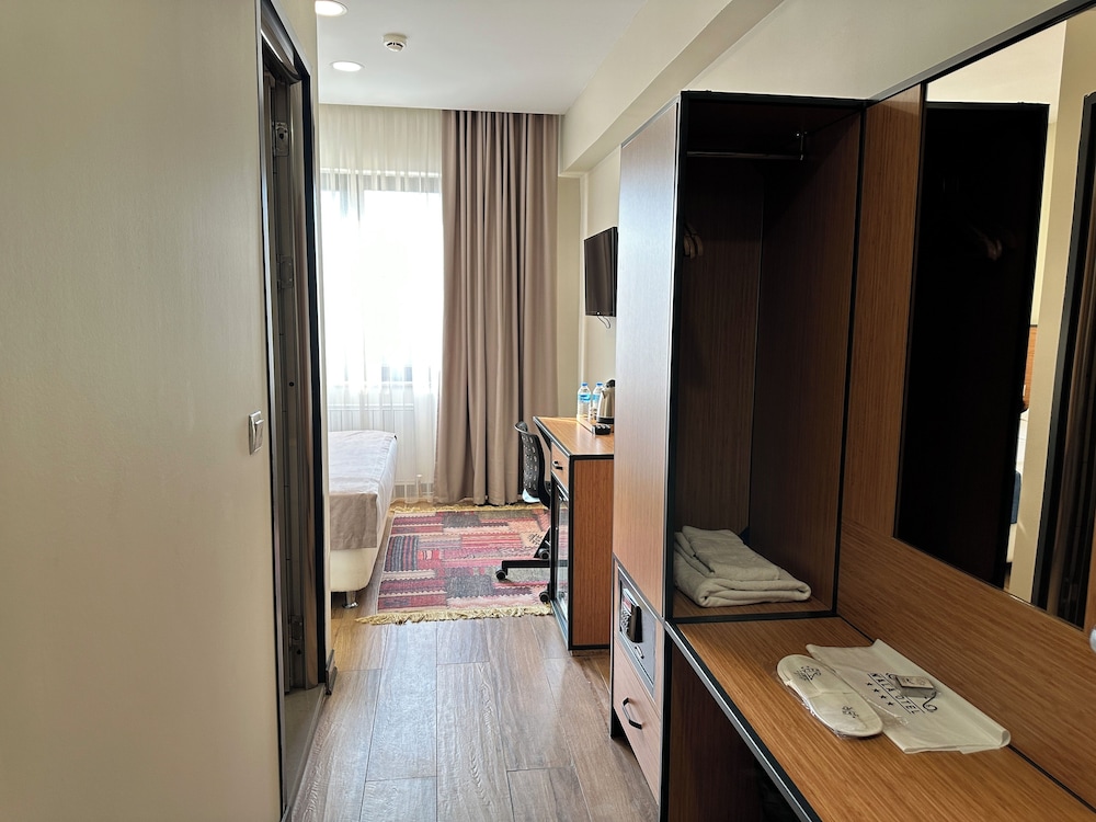 N'Ala Otel 34/36