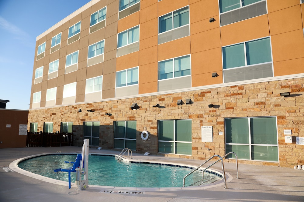 Holiday Inn Express And Suites Wylie West 7/72