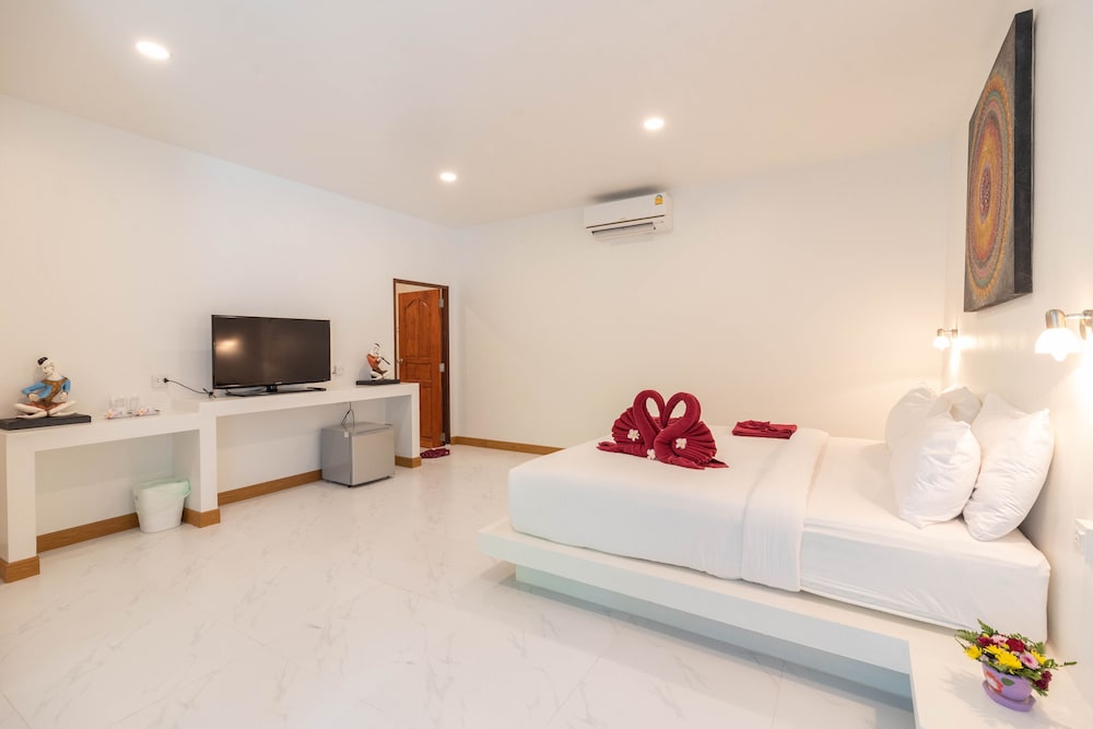 2 BEDROOMS, SUPERIOR, VILLA