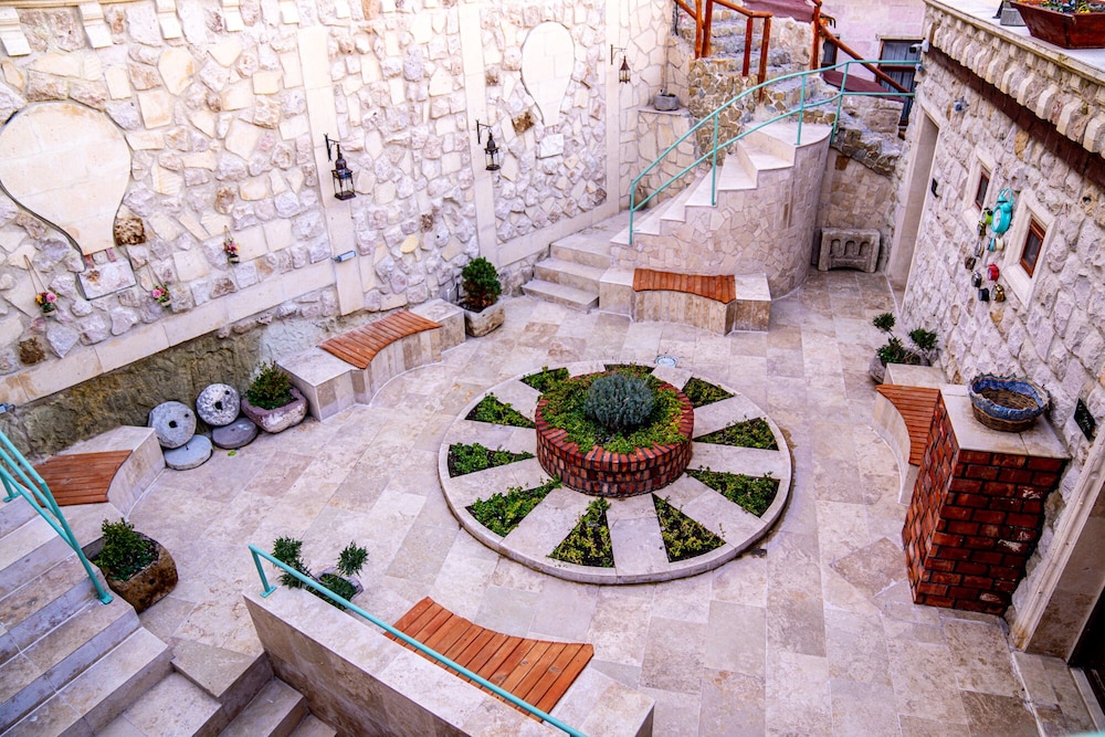 Nar Cave House & Swimming Pool 67/84